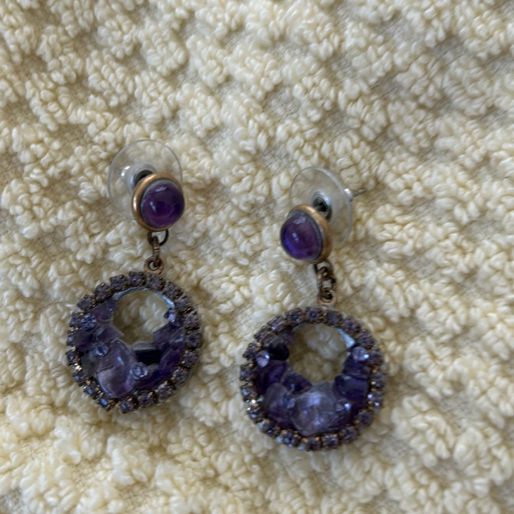Beautiful purple 3/4 in earrings